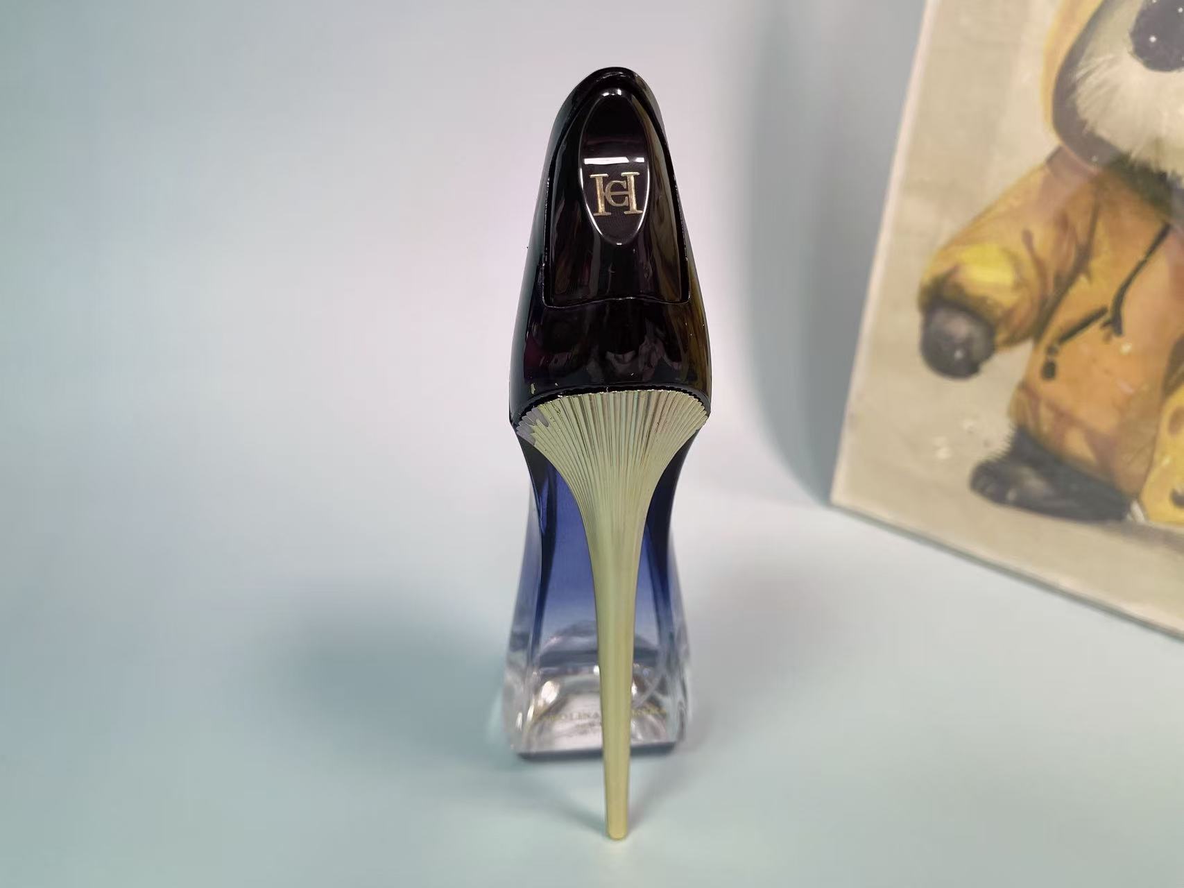 عطر كارولينا هيريرا جود جيرل ل - مراجعة Perfume Fragrance Direct وسعره